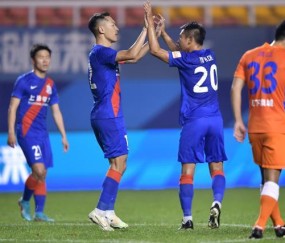 【中超】吴曦点球于汉超破门 申花主场2比1逆转泰山