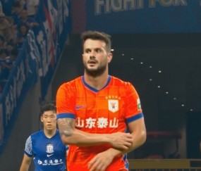 瓦神！瓦科连续7轮破门总计打入13球，含1次大四喜1次帽子戏法！